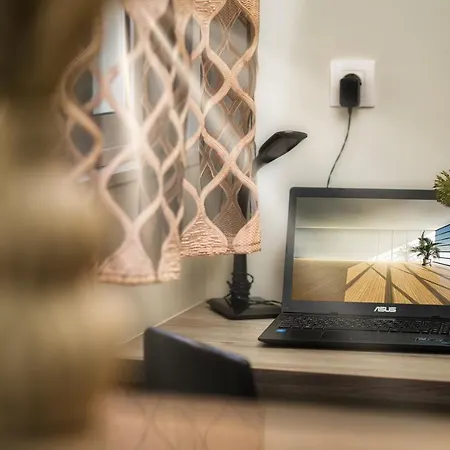 Little Gem アパート *