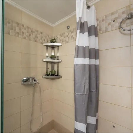 Little Gem アパート ザキントス